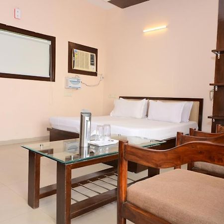 Maharani Regency Hotel Panchkula Ngoại thất bức ảnh