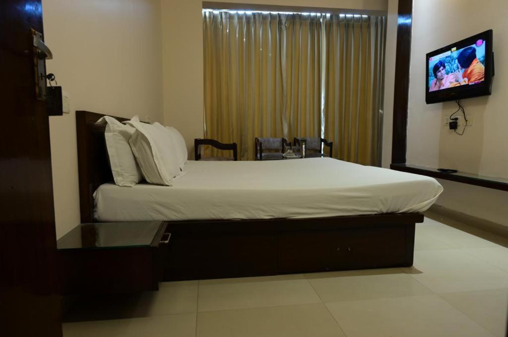 Maharani Regency Hotel Panchkula Ngoại thất bức ảnh