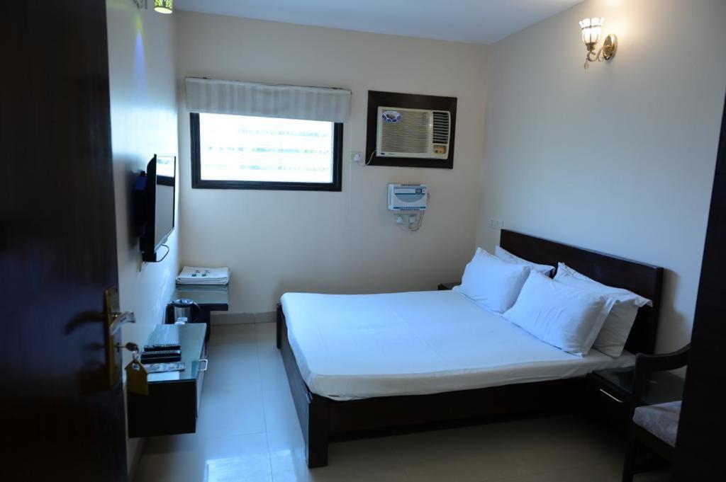 Maharani Regency Hotel Panchkula Ngoại thất bức ảnh